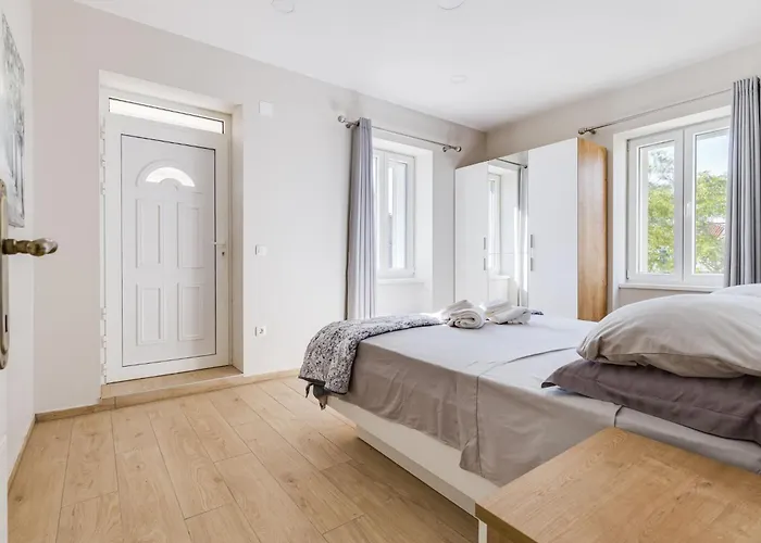 Ivanica By Interhome *