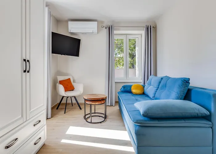 Ivanica By Interhome