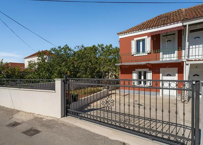 Ivanica By Interhome